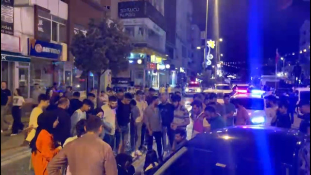 Sultanbeyli'de kavga çıkınca İBB'nin konseri yarıda kaldı - Resim : 1