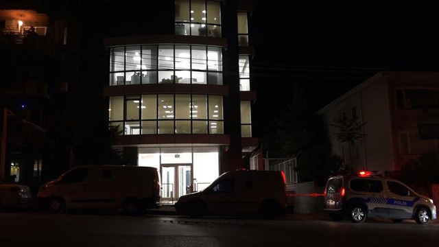 Bursa'da bir bankanın para transfer merkezinde hırsızlık girişimi önlendi - Resim : 1