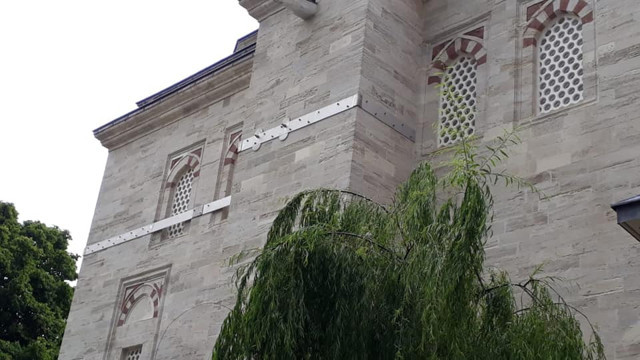 Restorasyon tartışma yarattı: 500 yıllık Beyazıt Camisi'nin estetiği bozuldu - Resim : 1
