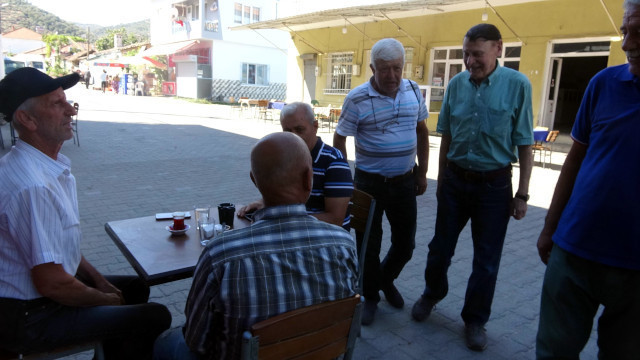 54 yıl önce tanıştığı ABD'li editörü, her yıl köyünde 2 ay ağırlıyor - Resim : 1