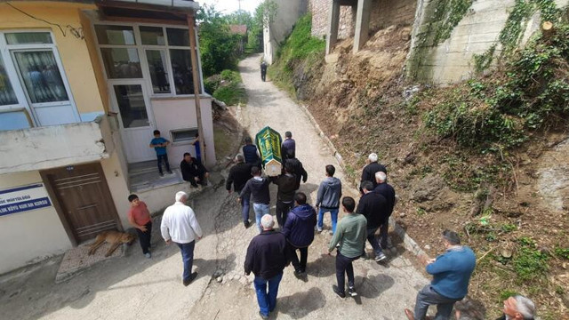 15 yaşındaki İrem, kalp krizinden yaşamını yitirdi - Resim : 1