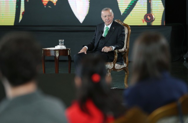 Erdoğan: Aç, sefil geziyor ama rakıyı almaktan, birayı almaktan geri durmuyor - Resim : 1