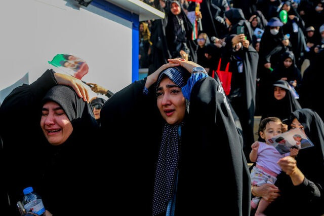 Hamaney için Tahran'da tören düzenleniyor - Resim : 1