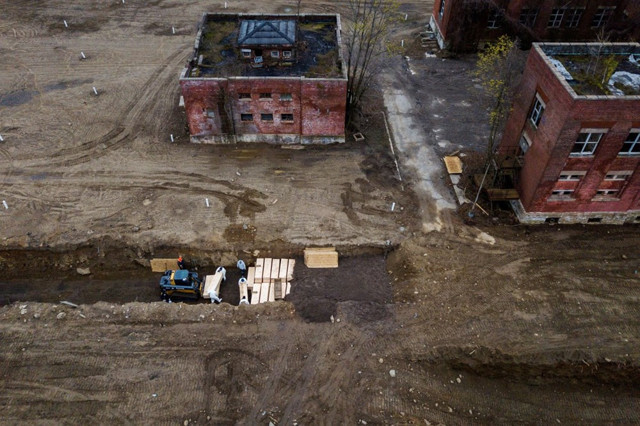 New York'taki toplu mezarlar görüntülendi - Resim : 2