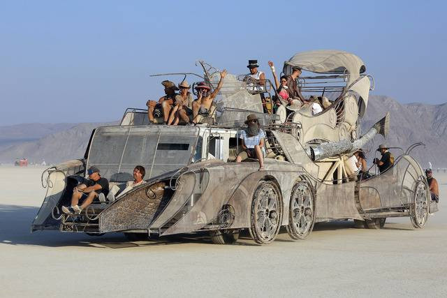 'Burning Man' festivalindeki karpuz heykeline sansür: 'Antisemitik' bulundu - Resim: 3