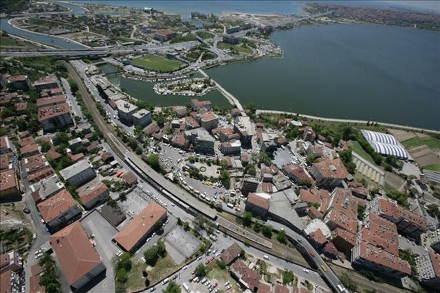 Küçükçekmece'de AKP ile CHP arasındaki rekabette kilit seçmen Kürtler - Resim : 1