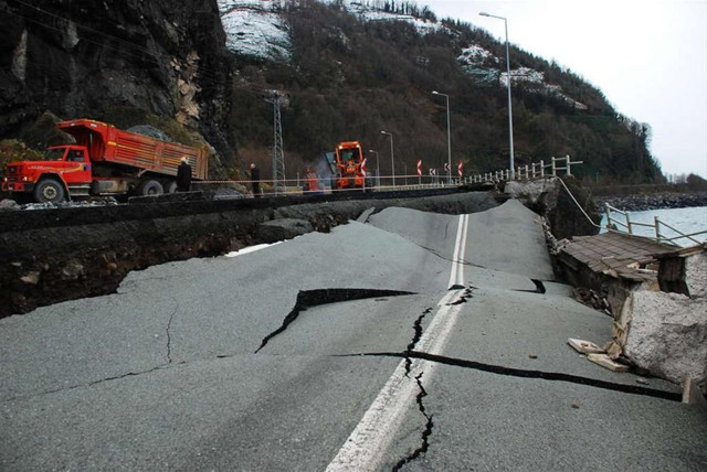 ÇED dosyasından: Karadeniz Sahil Yolu halkı kıyıdan kopardı - Resim : 1