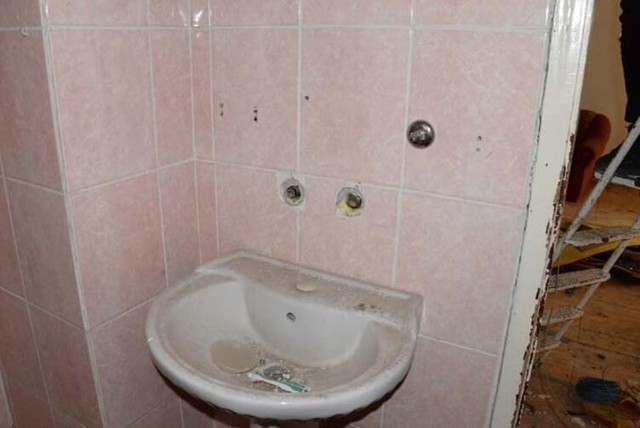 Diyarbakır'da hırsızlar dairede bir şey bulamayınca kapıyı çaldılar - Resim : 2