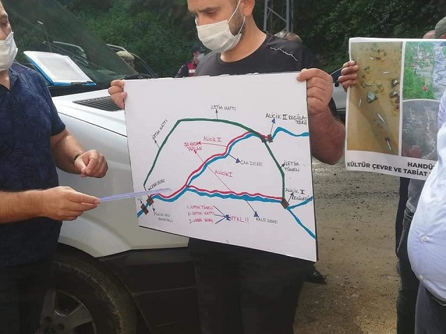 'Dozeri, kepçeyi kapan bu dereye koşuyor' - Resim : 1