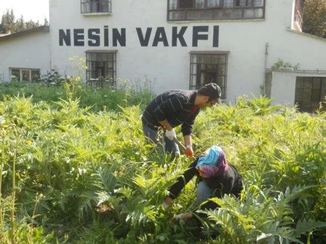 Nesin Vakfı yöneticisi Cihangiroğlu: İnsanların paralarını alıp yurt dışına kaçmış değiliz; işte buradayız - Resim : 2