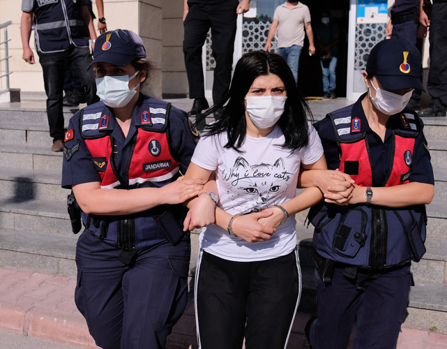 'Yanlışlıkla' öldürülen Büyükşen çifti cinayetinin sanıkları hakim karşısında - Resim : 1