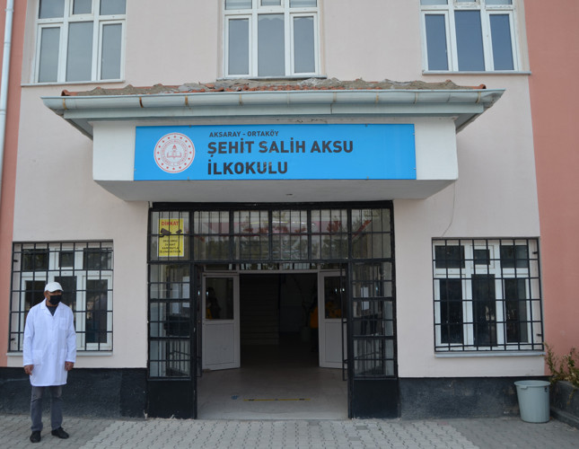 MEB'den 'dayakçı öğretmen' Ali Rıza Y.'ye yeni görev - Resim : 1