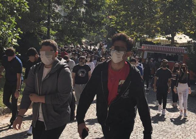 Yeditepe Üniversitesi öğrencileri yüz yüze yapılması planlanan sınavlara tepki gösterdi - Resim : 2