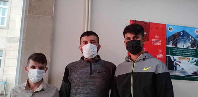 Düzce’de Kürt işçilere saldırı: Memlekete dönmek için eşyalarımızı topluyoruz - Resim : 1