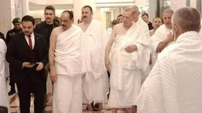 Cumhurbaşkanı Erdoğan resmi ziyaret için gitti, Umre yaptı - Resim : 2