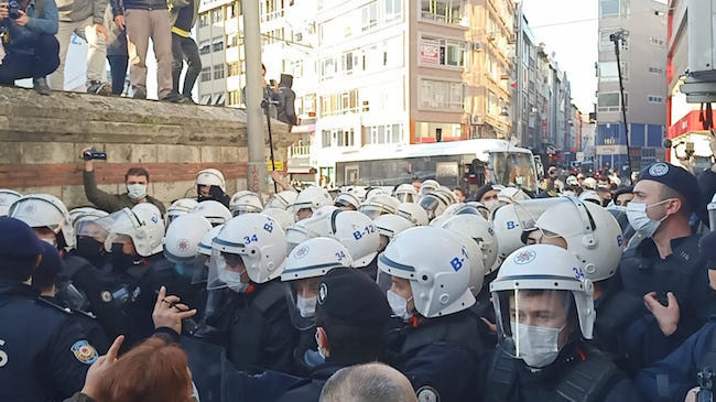 'Ezilenleri birlik, mücadele, zafer haykırışıyla Birleşik Mücadele Güçleri’yle hareket etmeye çağırıyoruz' - Resim : 1