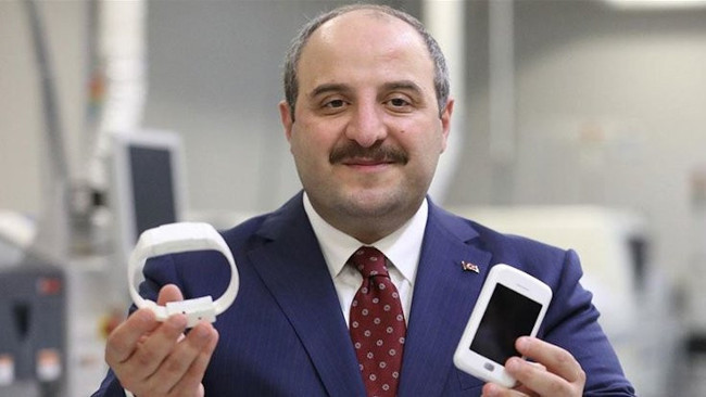 Bakan Varank'tan 'büyük müjde' haberi: Yerli ve milli kelepçe geliyor - Resim : 1