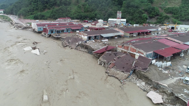 Bartın, Kastamonu ve Sinop'ta sel: Yaşamını yitirenlerin sayısı 17'ye yükseldi - Resim : 1