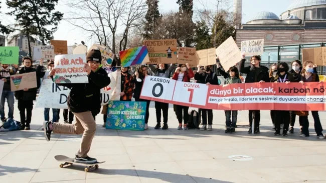 Çevrecilerden 'Dünya Günü' kampanyası: İklim acil durumu ilan edilsin - Resim : 1