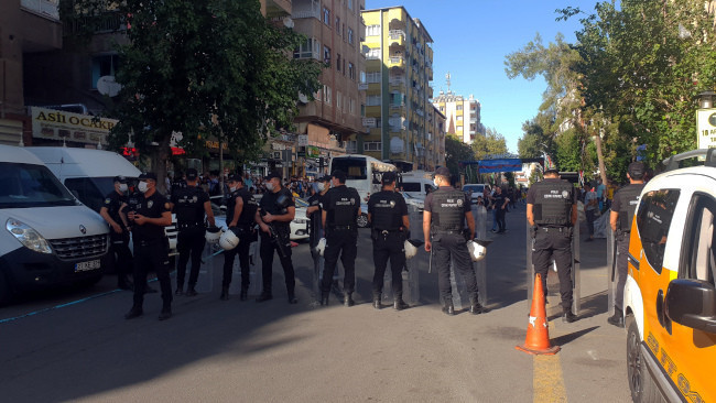 HDP’li Oluç’tan Diyarbakır’dan iktidar ve muhalefete barış çağrısı: Ortak sorumluluk alalım - Resim : 1
