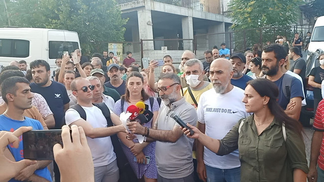İstanbul'da, Alevilere yönelik saldırı protesto edildi - Resim : 1
