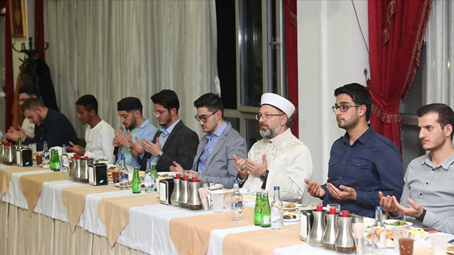 Diyanet İşleri’nden sosyal medya talimatı: Hep güzel şeyleri yazalım - Resim : 1