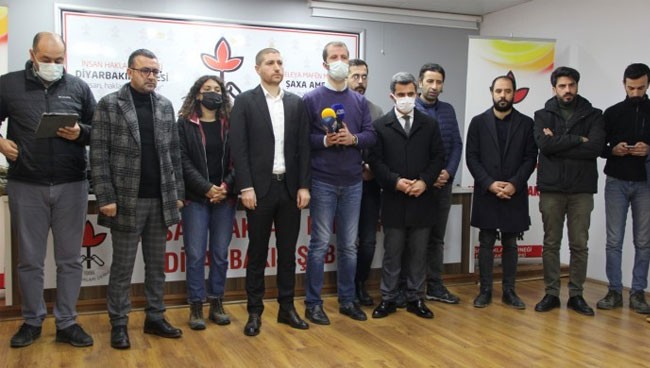İnsan Hakları Derneği'nin Diyarbakır şubesine polis baskını - Resim : 2