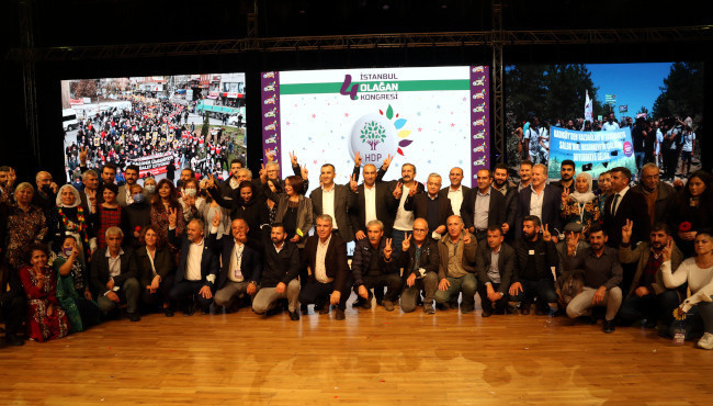 HDP İstanbul İl Örgütü’nün yeni eşbaşkanları Birol ve Encü - Resim : 1