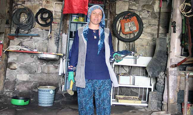 Ev işlerini bıraktı, eşinin mesleğini elinden aldı - Resim : 1