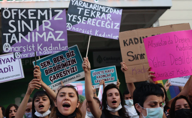 Kadınlar Ankara’dan seslendi: Taliban’ı tanımayın - Resim : 1
