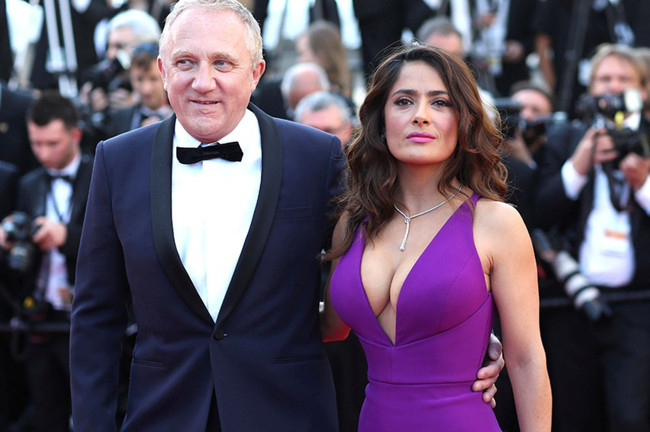 Hollywood yıldızı Salma Hayek Meksikalı futbolcunun transferi için devreye girdi - Resim : 1