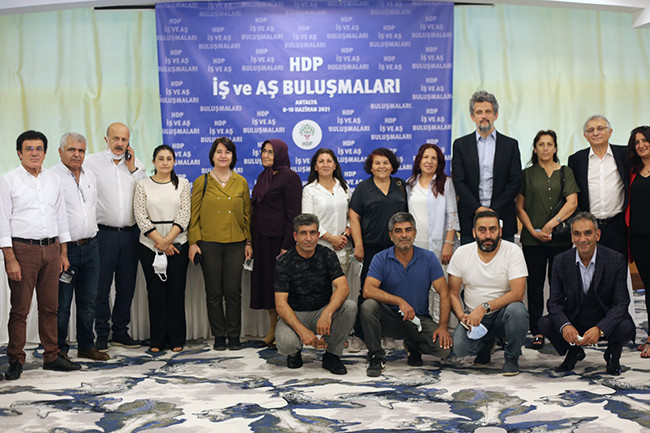 ‘İş ve Aş Buluşmaları’nın altıncısına Antalya’da start verildi: İktidarın ipliği pazara çıktı - Resim : 1