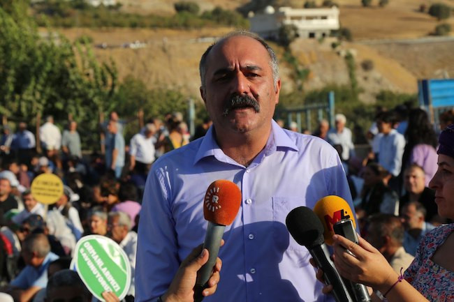 Cudi'de ağaç kıyımına karşı yürüyenlere asker müdahale etti - Resim : 1