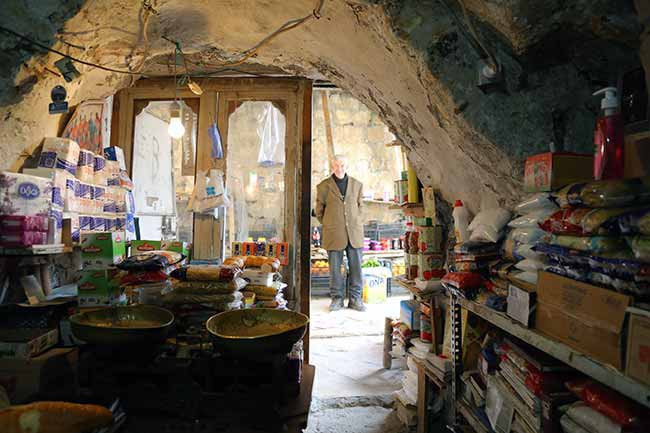 Eski Mardin'den herkes tek tek gitti, bir o kaldı - Resim : 2
