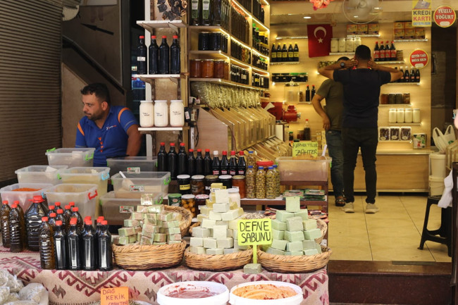 Bitme noktasına gelen Hatay esnafından çağrı: Suriye-Türkiye krizini çözün - Resim : 5
