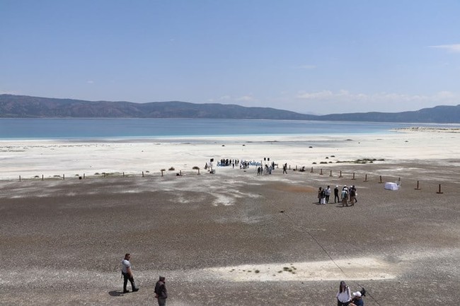 Salda Gölü Koruma Derneği: Bakanlığın çalıştayının amacı göldeki tahribatı kamufle etmek - Resim : 1