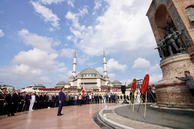 30 Ağustos Zafer Bayramı'nın 100. yılı kutlandı - Resim : 1