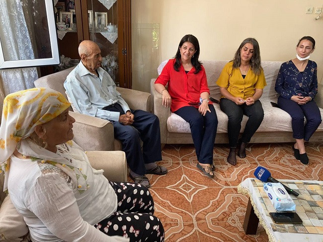 Pervin Buldan: Ülkeyi yönetenler emekçinin alın terini yok sayıyor - Resim : 1