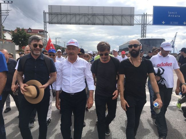 Provokasyonlar Adalet Yürüyüşü'nü durduramadı - Resim : 2