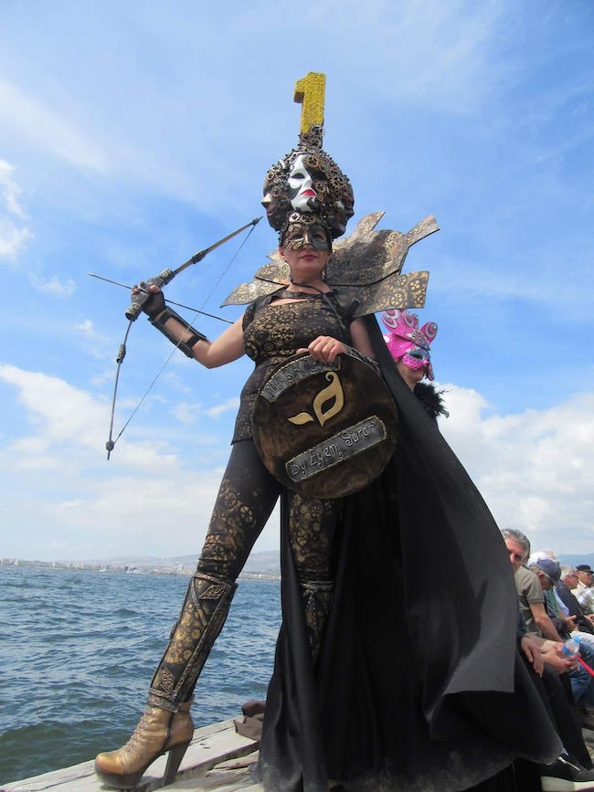 Mask sanatçısı Eylem Sürer; o bir yüz hırsızı - Resim : 1