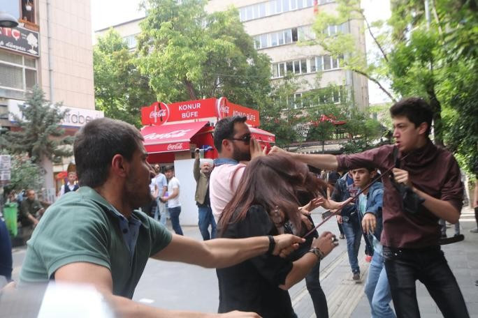 HDP standına saldırı girişimi - Resim : 1