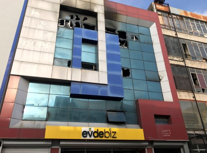 Yanan fabrikanın sahibi: Sigortaya 900 lira para vermek zorumuza gidiyor - Resim : 3