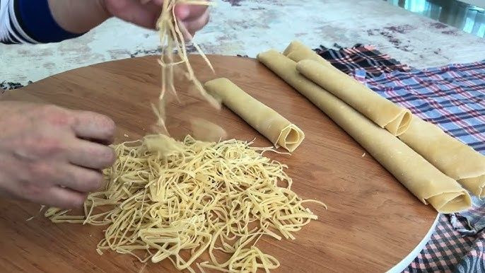 Erişte yaparken deneyin: 1 kaşık eklendiğinde lezzeti artıyor - Resim: 2