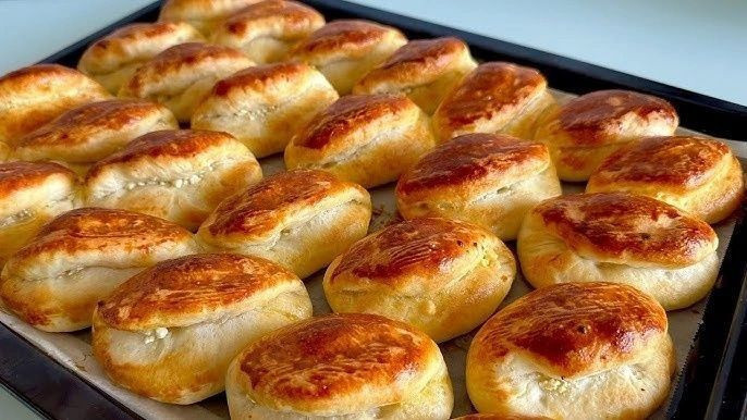 Bir Tutam Hamura Eklenmeliymiş : Balon Gibi Karan Poğaçalar Yapabileceksiniz - Resim: 4