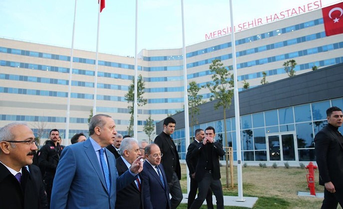 'Şehir hastaneleri yapılmasaydı, 13 bin yerine en az 30 bin daha yatak olurdu' - Resim : 1