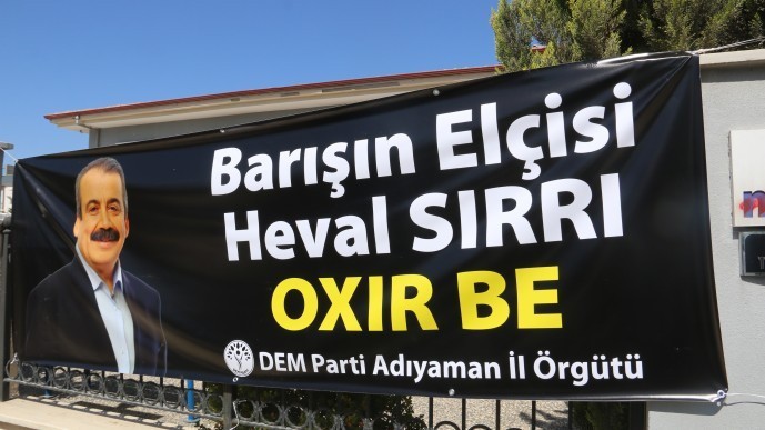Sırrı Süreyya Önder için memleketinde taziye kuruldu - Resim : 1
