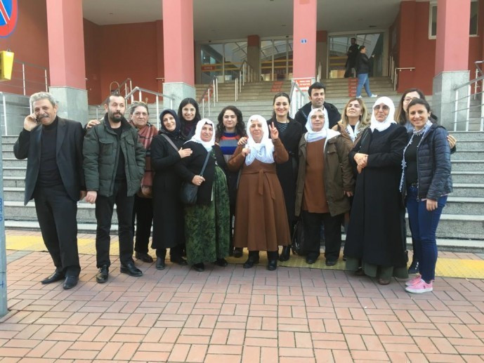 Savcı Beyaz Tülbentli Anneler'in cezalandırılmasını istedi - Resim : 1
