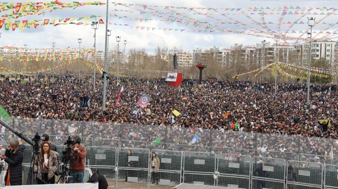 Büyük Diyarbakır Newrozu: Yüzbinler alanı hıncahınç doldurdu - Resim : 1