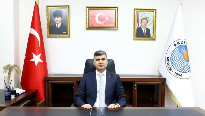 Akdeniz Belediyesi'ne kayyım olarak atanan Kaymakam Zeyit Şener.