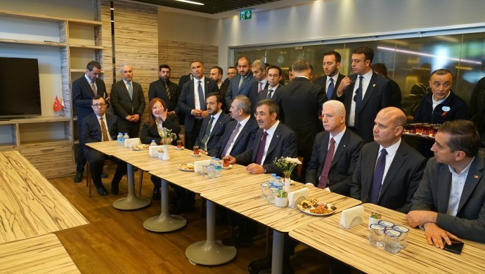 Hastaneden açıklama: Sırrı Süreyya Önder tedavilerimize iyi yanıt vermektedir - Resim : 1